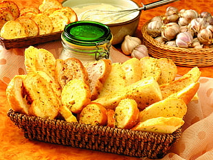 garlic breads near glass mason jar